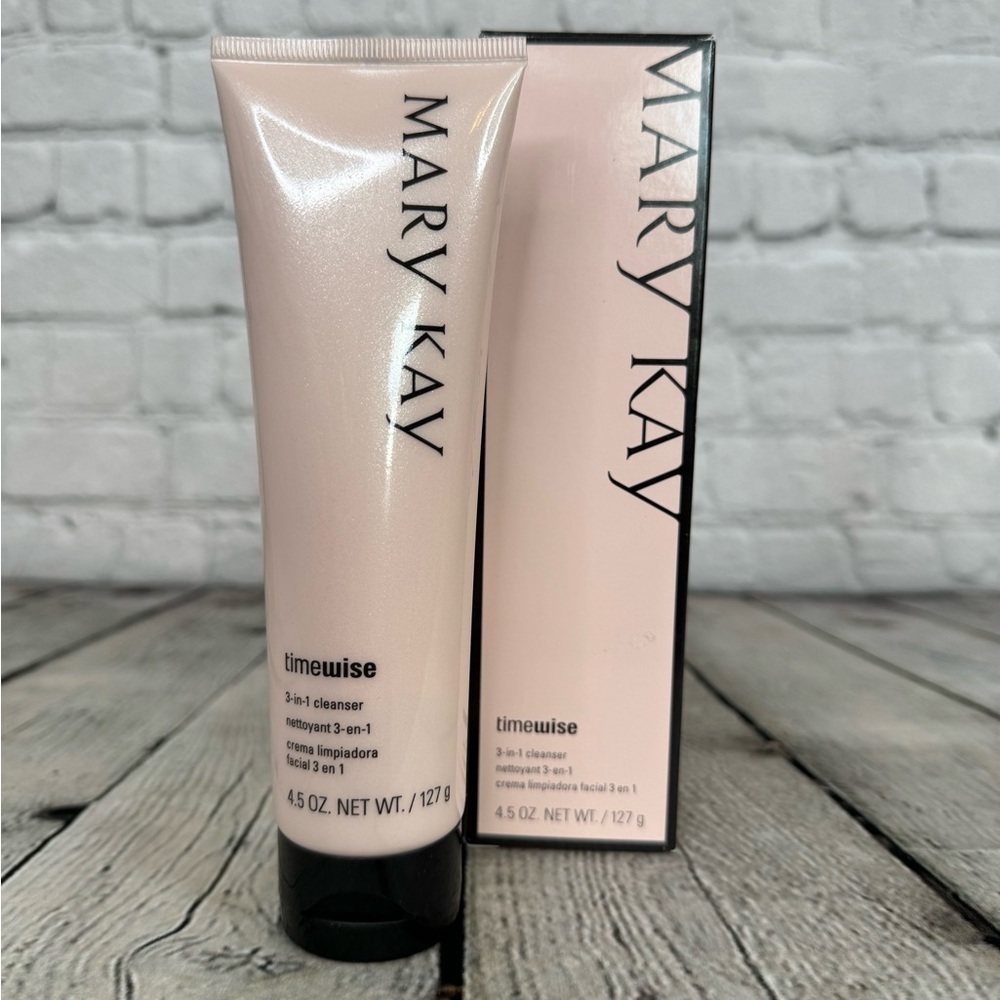 Mary Kay Timewise Cleanser 3 in 1 Normal to Dry skin Fragrance Free 4.5oz Pink